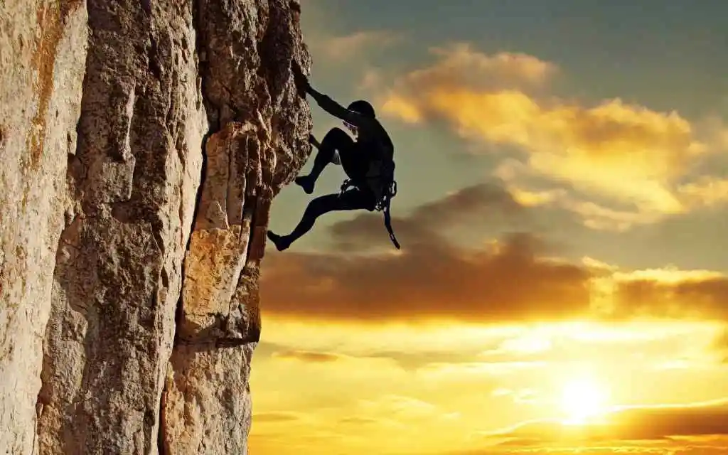 Binary Option 
Money Management ,
 Like a Rock Climbe